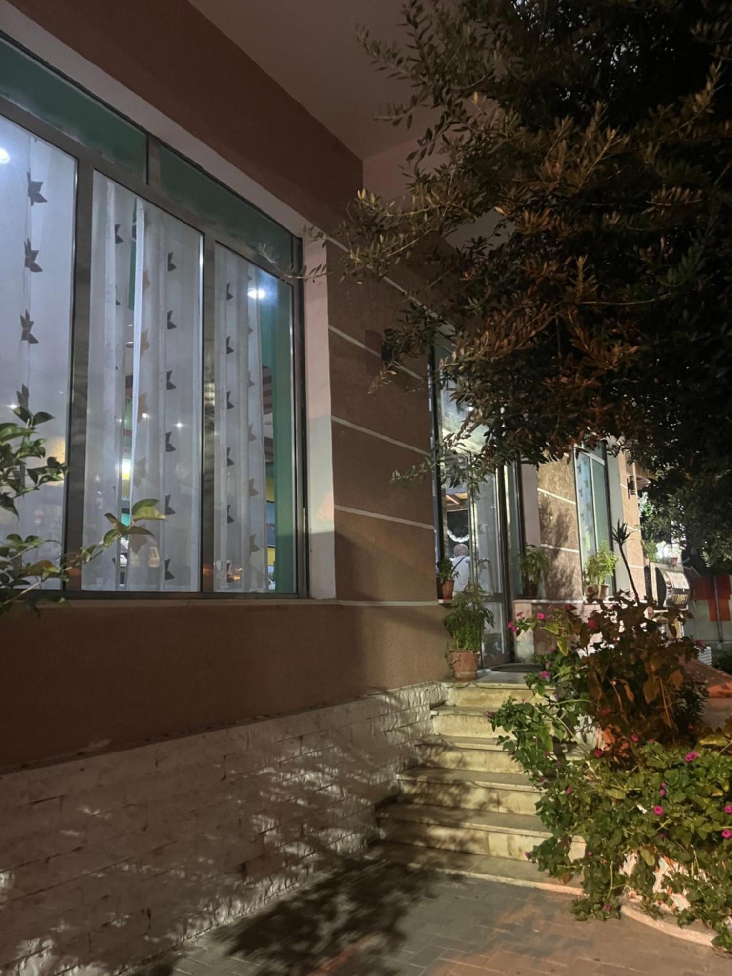 Hotel Luli City Center Durrës Kültér fotó